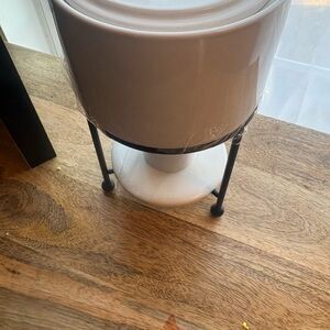 White Ceramic Planter with Black Metal Stand